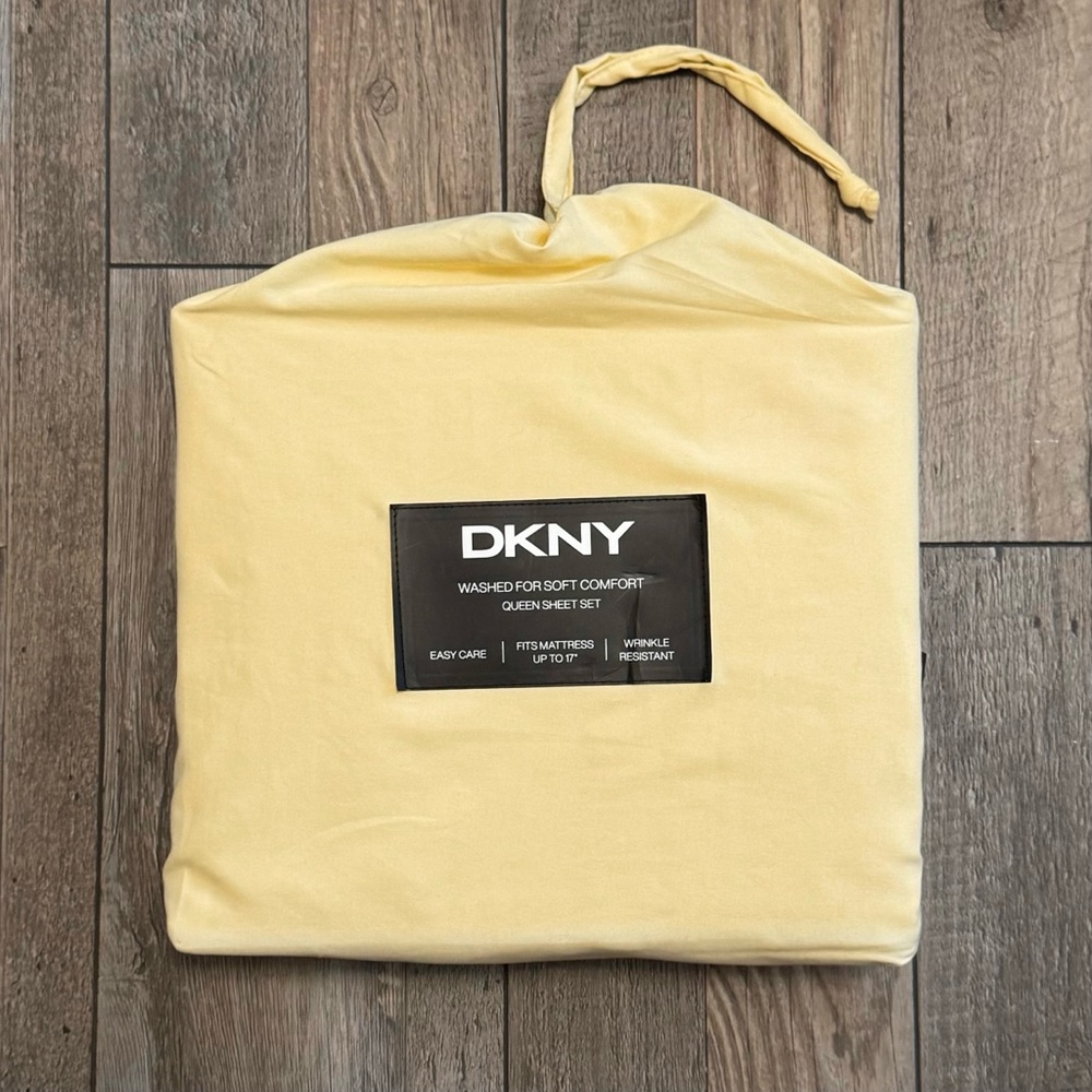 DKNY Queen Sheets Sheet Set Yellow Wrinkle Resistant Deep Mattress Pillowcases